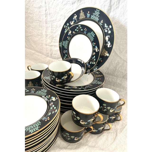 Fitz and Floyd Vintage Fitz & Floyd "Chinoiserie" Dinnerware Set of 47 For Sale - Image 4 of 12