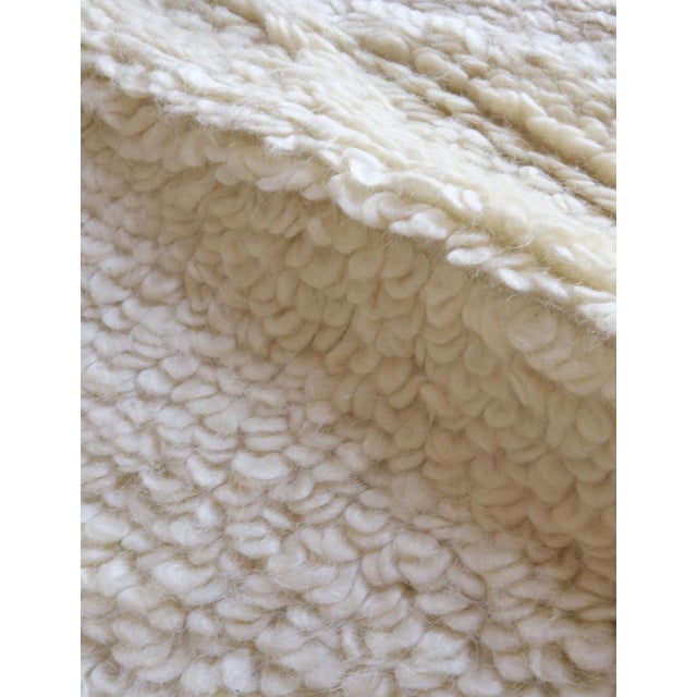 1980s Moroccan White Beni Ourain Kilim Rug - 9.6 X 6.2 Ft For Sale - Image 5 of 8