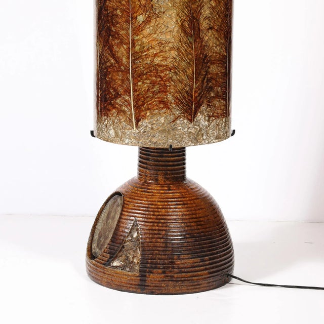 Mid-Century Ceramic Table Lamp W/ Naturalist Resin Shade & Illuminated Cutout For Sale - Image 11 of 18