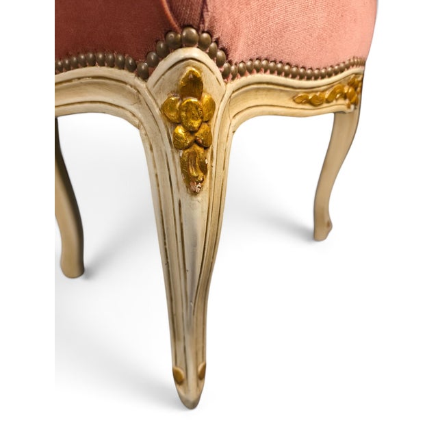 Vintage Pair of French Provincial Louis XV Style Blush Pink Velvet Accent Chairs For Sale In Austin - Image 6 of 7