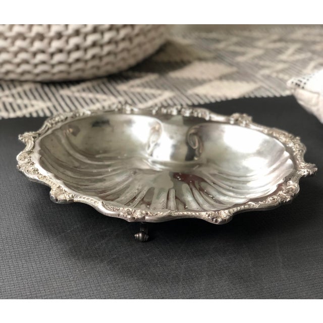 English Mid 20th Century Silverplate Footed Seafood Platter For Sale - Image 3 of 8