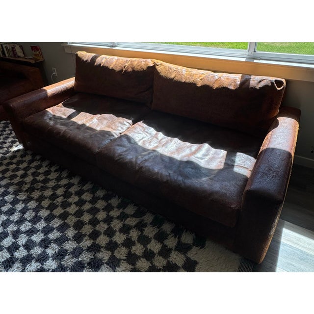 2010s Restoration Hardware Maxwell 8’ Luxe Leather Sofa – Vintage Cigar For Sale - Image 5 of 11