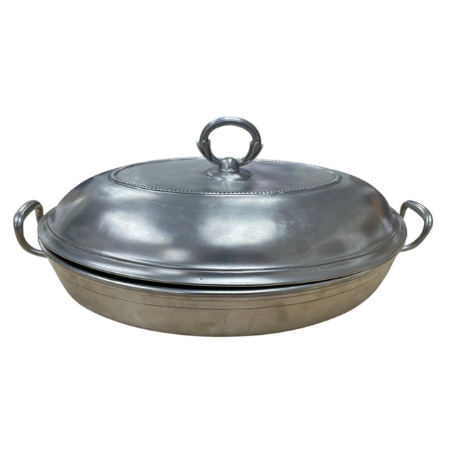 Traditional Match Toscana Pyrex Pewter Casserole Dish With Lid For Sale - Image 3 of 9