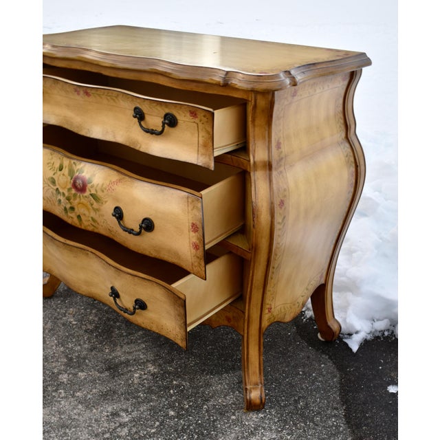 1990s Vintage Pulaski Thre Drawer Painted Bombe' Commode For Sale - Image 5 of 13