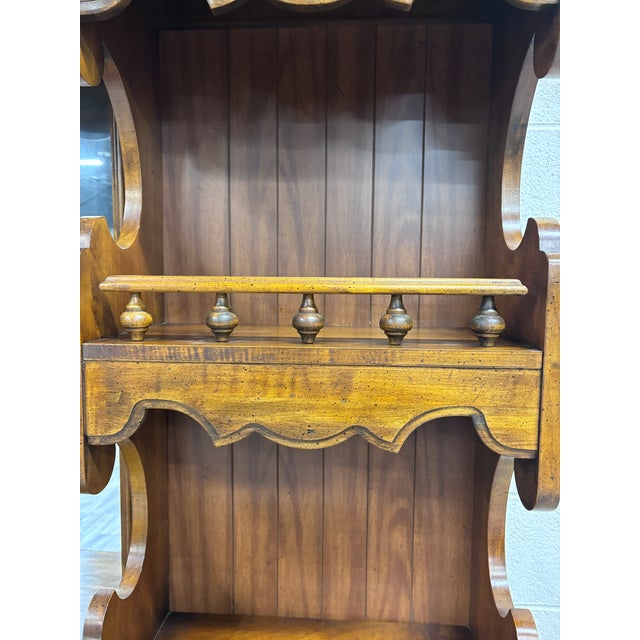 Wood Vintage Circa 1970s Huntley Furniture Thomasville Dresser W/ Mirrored Display Hutch For Sale - Image 7 of 11