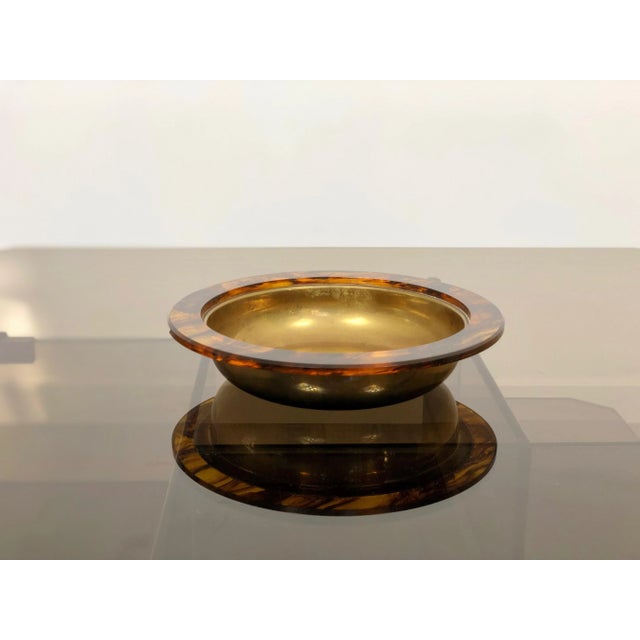 Tortoiseshell Acrylic & Brass Centerpiece Plate, 1960 For Sale - Image 3 of 9