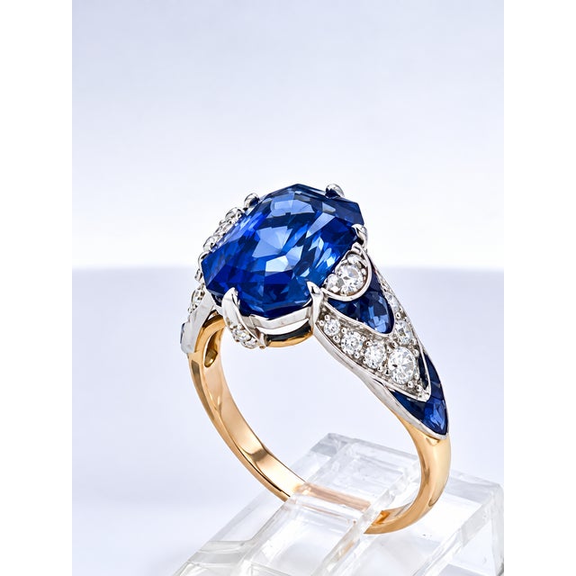 Cornflower Blue Art Deco Platinum Blue Sapphire Ring, 5.76ct No Heat, Diamonds, 1930 For Sale - Image 8 of 11