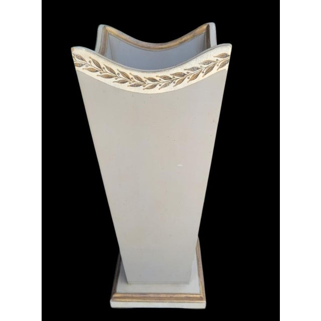 This unique and elegant umbrella stand, beautifully depicts an understated elegance in a French styled design. The stand’s...