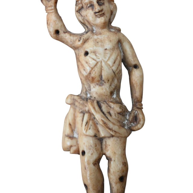 Saint Sebastian in Carved Bone Late Gothic Art, 15th Century 8.6 Cm For Sale - Image 5 of 10