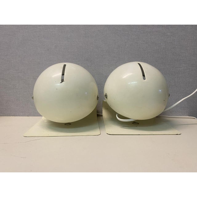 Mid-Century White Model Bugia Wall Lamps by Giuseppe Cormio for Guzzini, 1970s, Set of 2 For Sale - Image 10 of 18