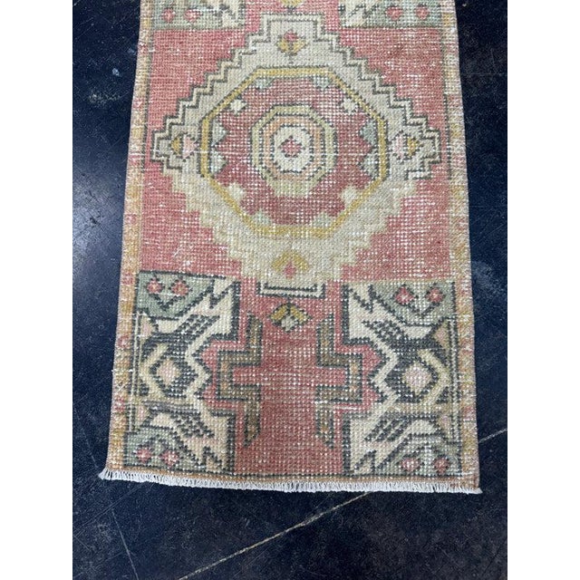 Contemporary Turkish Yastik Rug 1'6" x 2'11" For Sale - Image 3 of 6