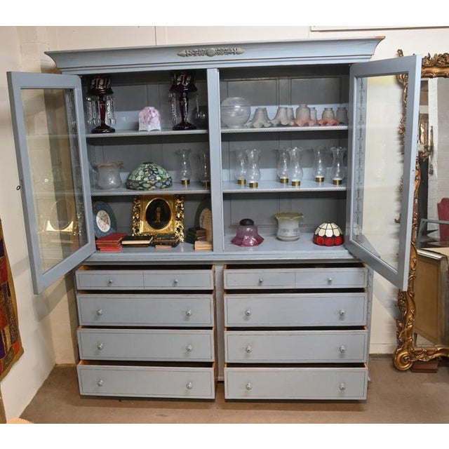 English Painted Farmhouse Kitchen Hutch Cabinet, 1920 For Sale - Image 3 of 7