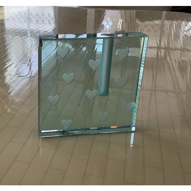 ORIGINAL SIGNED SCHLANSER HEART BUD VASE. THIS SCHLANSER DESIGN STUDIO CRYSTAL HEART BUD VASE IS 5” SQUARE Please note...