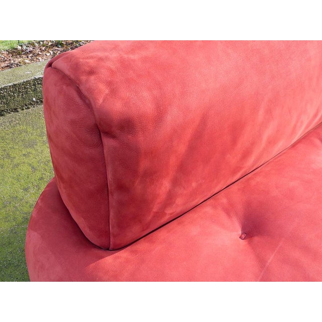 Cashmere Rubies Leather Two-Seater Mademoiselle Sofa by Matteo Thun and Antonio Rodriguez for Baxter, 1960s For Sale - Image 4 of 18