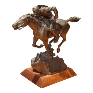 Lh21 Vintage Wells Fargo Bronze Statue "Lightning Line Rider Cowboy Gallop Horse