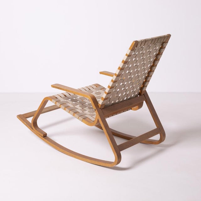 Bentwood Rocking Chair attributed to Ludvik Volak for Drevopodnik Holesov, Former Czechoslovakia, 1960s For Sale - Image 6 of 9
