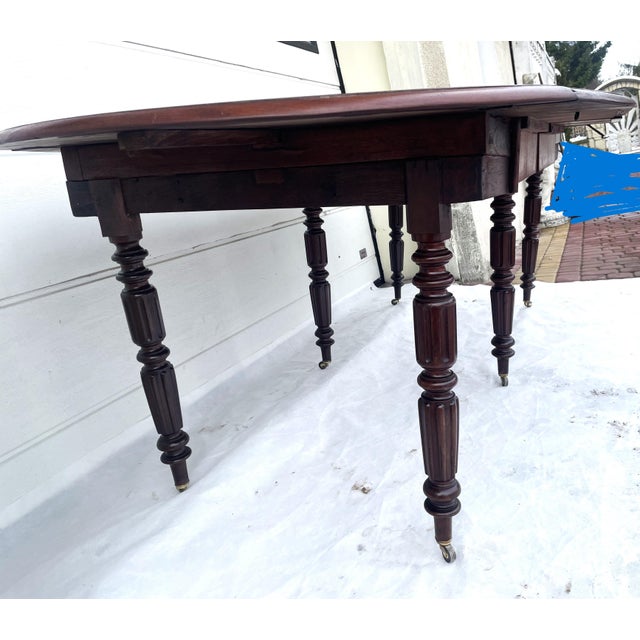 Antique English Victorian Oval Dining Table with Extendable Top, 19th Century For Sale - Image 18 of 18