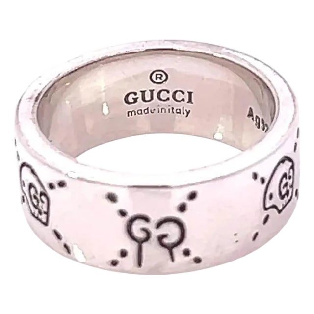 1990s Gucci Estate Engraved Ring Size 8 Sterling Silver 8.5 mm Height For Sale