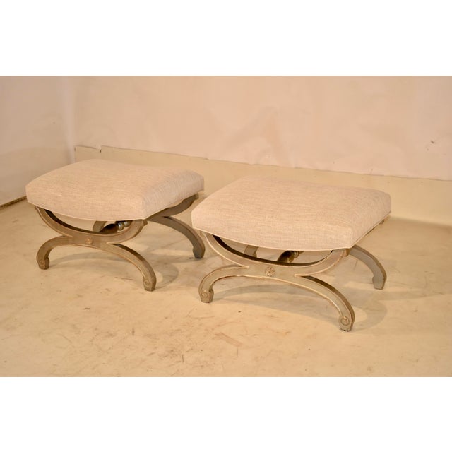 French Provincial Pair of Hollywood Regency Style Benches, Circa 1960's For Sale - Image 3 of 13