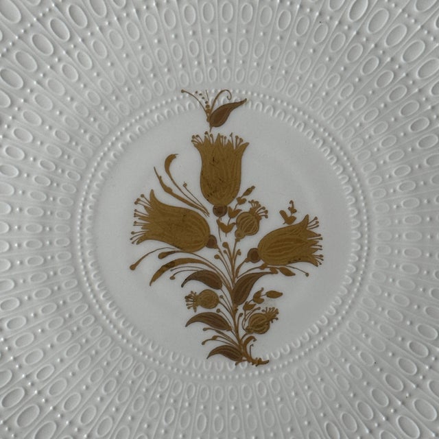 Postmodern Romanze Goldblume Cake Plate by Björn Wiinblad for Rosenthal Studio Linie, Germany, 1980 For Sale - Image 3 of 5