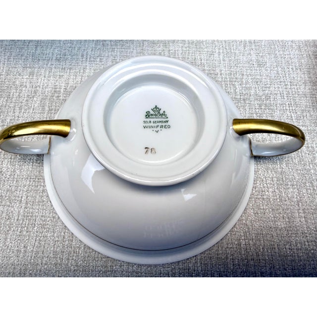 1940’s Rosenthal Winifred v Porcelain 118 Piece Dinnerware Serverware Set White, Gold, Cobalt Blue For Sale In New York - Image 6 of 12