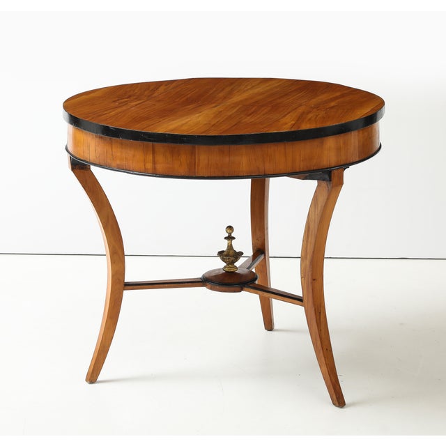 17th Century Round Gueridon Table From France For Sale - Image 5 of 7