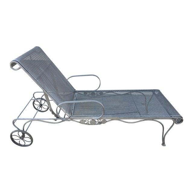 Vintage Wrought Iron Patio Chaise Lounge Adjustable Russell Woodard Attributed Briarwood Daisy For Sale