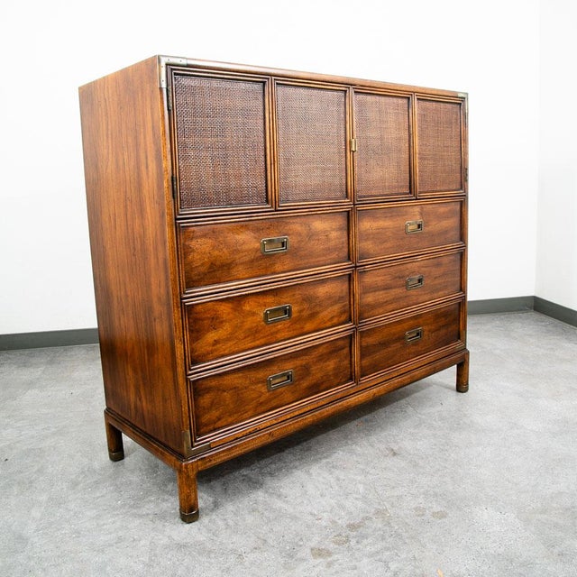 Wood Mid Century Modern Dresser Gentlemans Chest 8 Drawer Wood Henredon Circa '75 MCM For Sale - Image 7 of 12