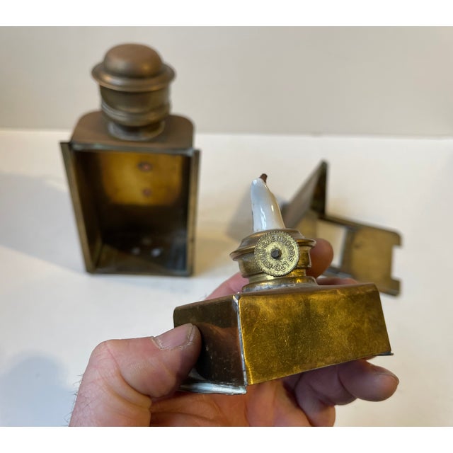 Nautical Ship Lamp in Brass from Sherwoods LTD England, 1920s For Sale - Image 6 of 12