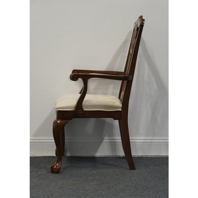 Late 20th Century Universal Furniture Mahogany Contemporary Traditional Chippendale Style Dining Arm Chair For Sale - Image 5 of 10