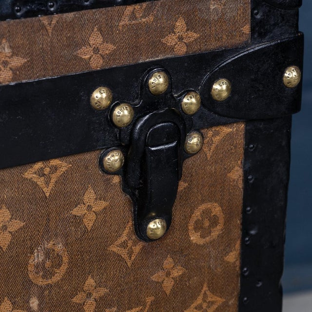 Antique Trunk in Woven Canvas from Louis Vuitton, 1900 For Sale - Image 10 of 18