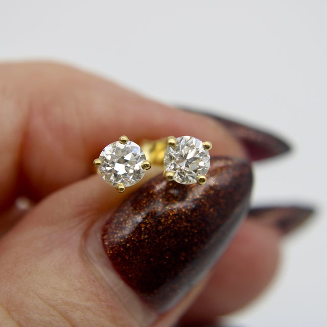 1990s 1990s 18k Gold 0.90 Carat Old European Cut Diamond Stud Earrings, A Pair For Sale - Image 5 of 7