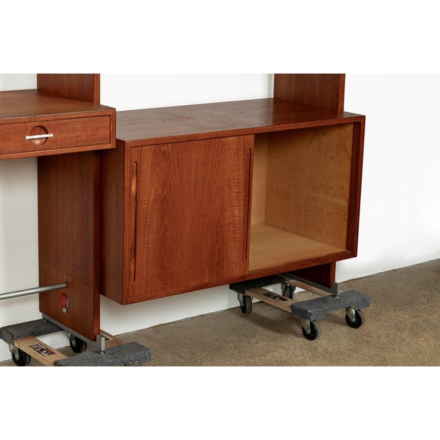 Mid-Century Modern Teak Wall Unit Bookcase Ry100 by Hans Wegner for Ry Møbler, 1960s For Sale - Image 13 of 18