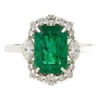 Luxury 2.44ct Emerald Diamond 18k Gold Ring Size 5 for Women by VRJewels For Sale