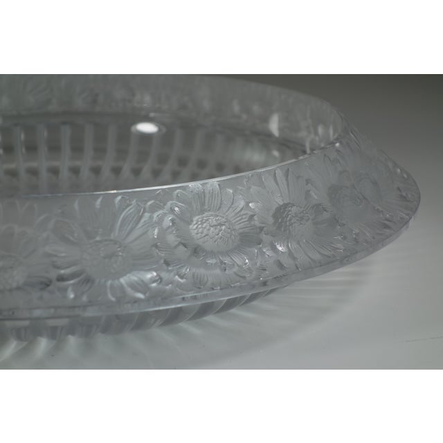 1920s Art Deco Crystal Daisies Decorative Bowl by René Lalique for Lalique, 1930s For Sale - Image 5 of 9