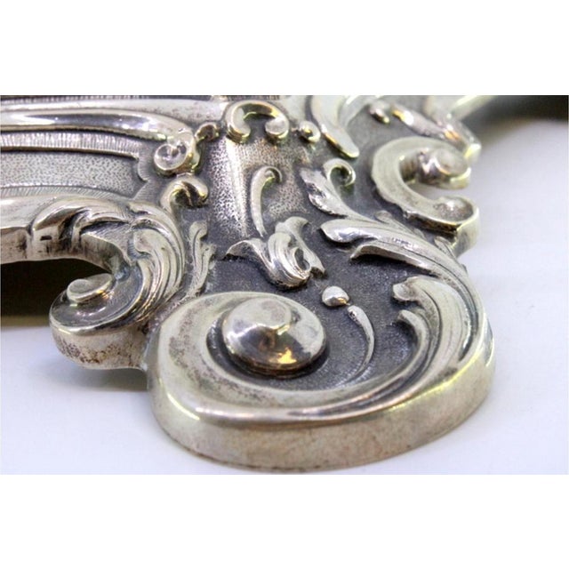 Embossed and Engraved Silver Inkwell with Shells, Pearly Frieze and Monogram Card For Sale - Image 4 of 8