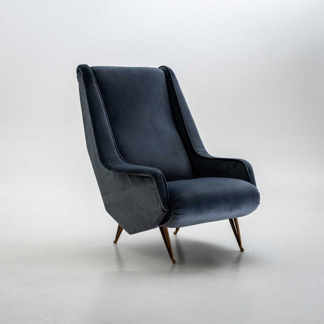 Mid-20th Century Pair of ISA Bergamo Armchairs, Italy For Sale In New York - Image 6 of 15