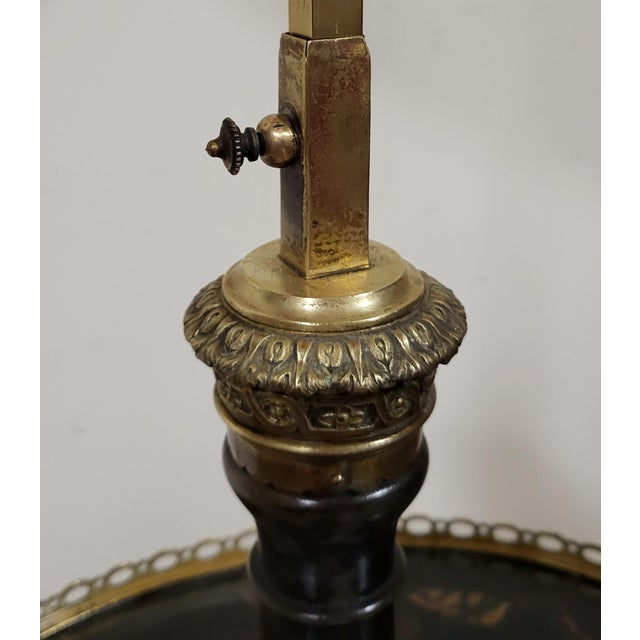 Antique English Regency Black Laquered Chinoiserie & Bronze Telescopic Lamp Table For Sale In New York - Image 6 of 18