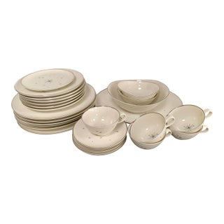 Vintage “Evening Star” Starburst by Syracuse - Set of 27 For Sale