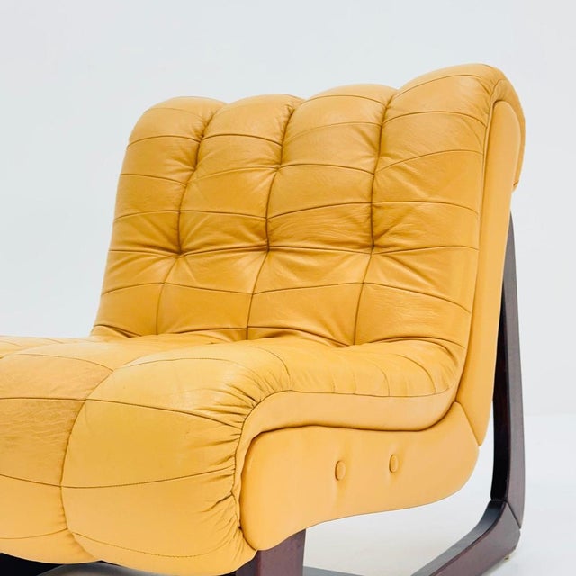 Mid-Century Armchair in Wood and Leather, 1960s For Sale - Image 9 of 11