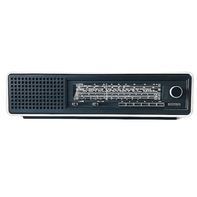 Vintage RF 420 Grundig Radio in White, 1970s For Sale - Image 3 of 11