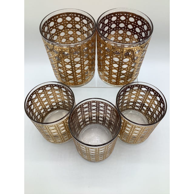 Mid-Century Modern Vintage Culver Cannella 22k Gold Overlay Pattern Lowball Rocks Glasses - Set of 5 For Sale - Image 3 of 4