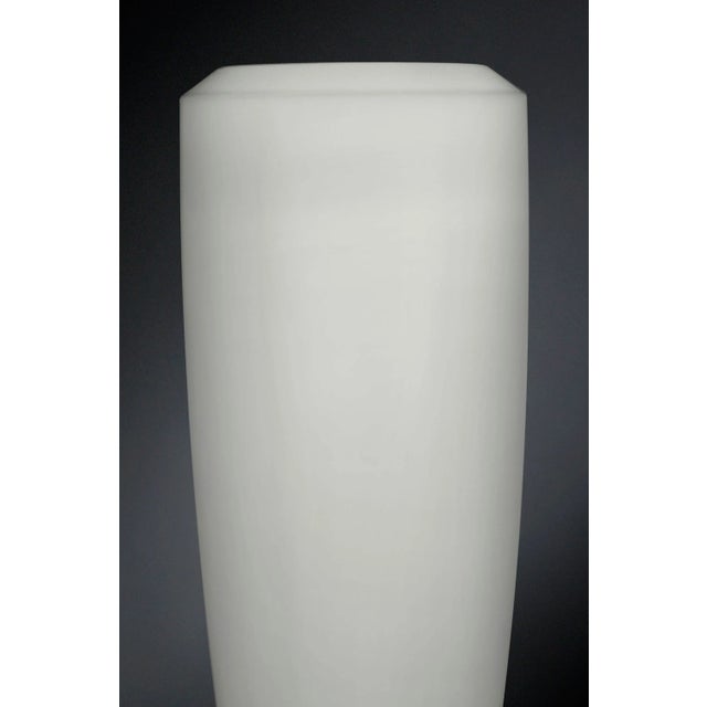 Small Low Density Polyethylene Obice Garden Light with Fluorescent Light Kit by Giorgio Tesi for VGnewtrend For Sale - Image 4 of 6