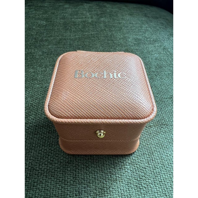 Late 20th Century Bochic "Orient" Blue Sapphire & Diamond Vintage Cluster Ring Set 18K & Silver For Sale - Image 5 of 17