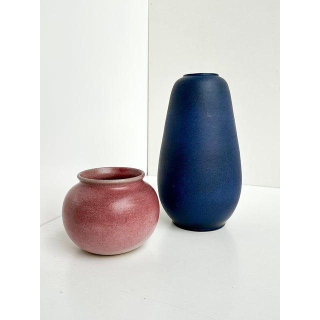1950s Vintage Studio Ceramic Vase in Matte Midnight Blue by Andreas Kastl, Germany, 1950s For Sale - Image 5 of 13