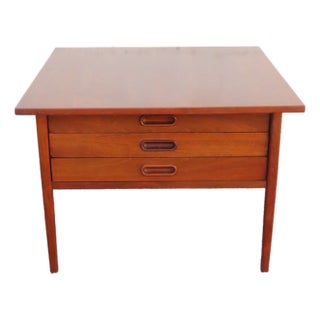 Danish Modern Nightstand Side End Bedside Table 6377 For Sale