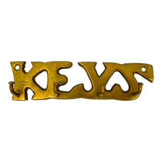 Vintage Brass “Keys” Wall Hook Rack – Mid-Century / Hollywood Regency / Functional Decor For Sale