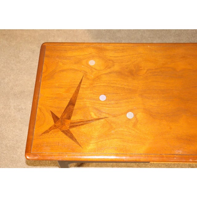 Mid-Century Modern Lane Furniture Table W/ Starburst Inlay For Sale - Image 3 of 11