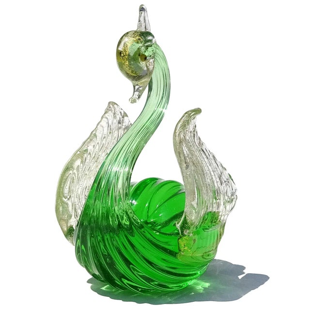 Hollywood Regency Vintage Murano Emerald Green Gold Flecks Italian Art Glass Swan Bird Sculpture Paperweight Figurine For Sale - Image 3 of 6
