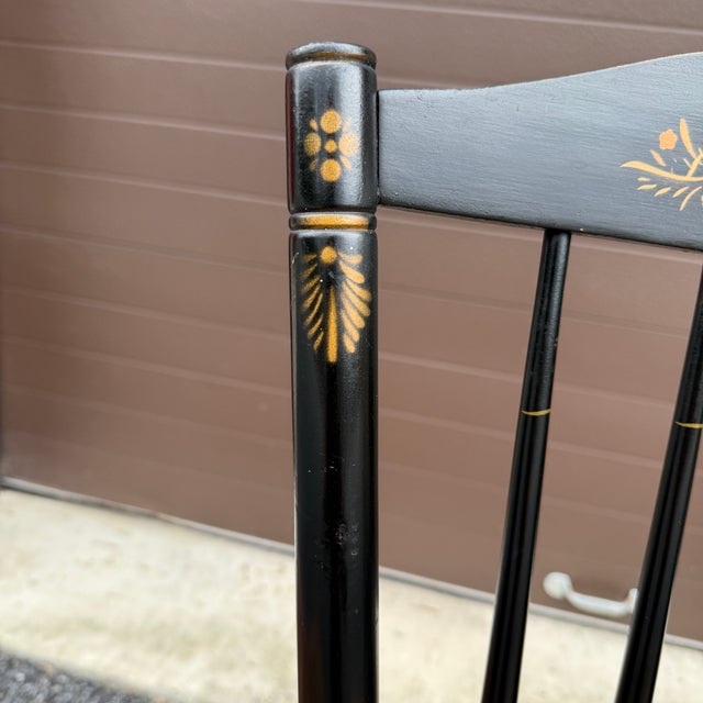Late 20th Century Vintage L. Hitchcock Rustic Country Farmhouse Stenciled Windsor Dining Chair in Black and Maple For Sale - Image 5 of 15